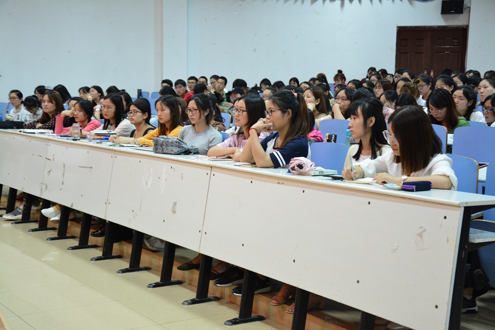 新葡的京集团8814成功举办考研经验分享会