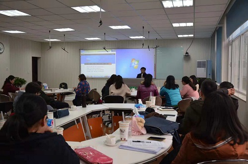 新葡的京集团8814举办“混合式教学背景下的网络空间建设”教学沙龙活动