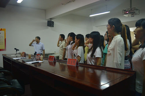 新葡的京集团8814召开学生党员宣誓大会