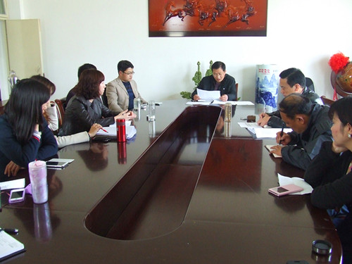 新葡的京集团8814教工党支部组织全体教工党员集中进行学习研讨