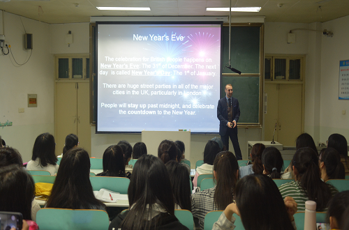 新葡的京集团8814成功举行外籍教师系列讲座 