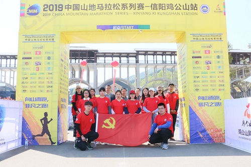 新葡的京集团8814学子积极参与志愿服务活动获好评