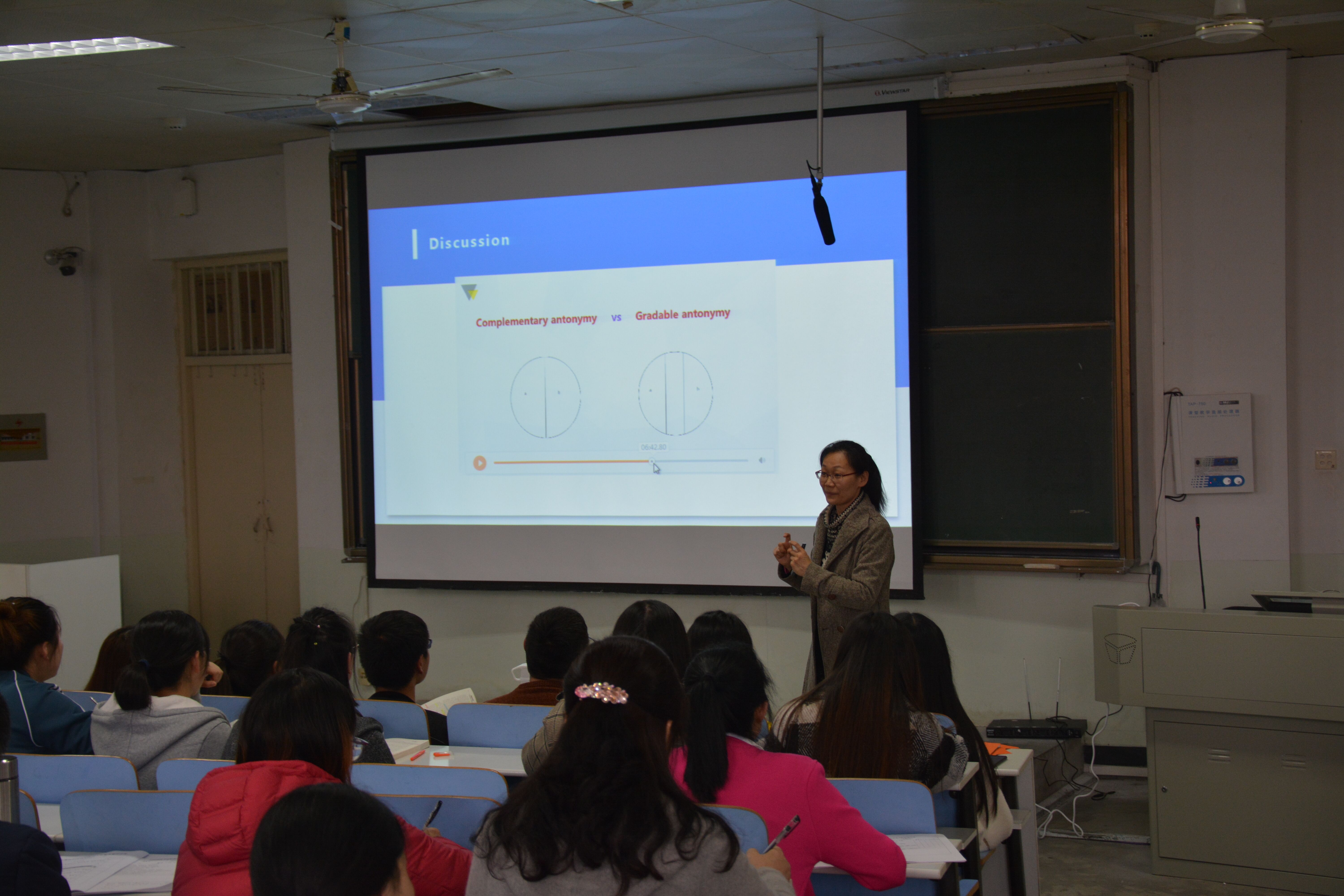 新葡的京集团8814成功举办2019年教师教学大奖赛决赛