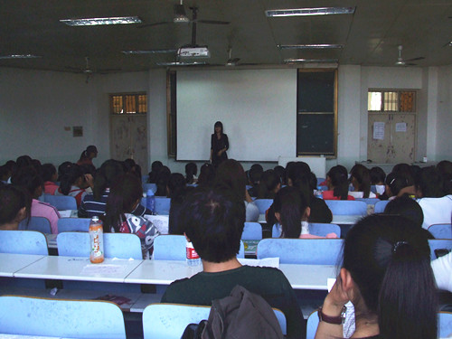 新葡的京集团8814新生入学教育火热进行中