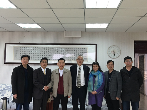 日本学者访问新葡的京集团8814