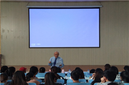 “聆听外教声音，助力自我发展”——新葡的京集团8814开展外教讲座系列活动