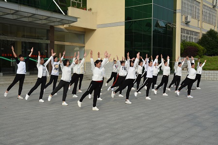 新葡的京集团8814成功举办2017级新生广播体操比赛